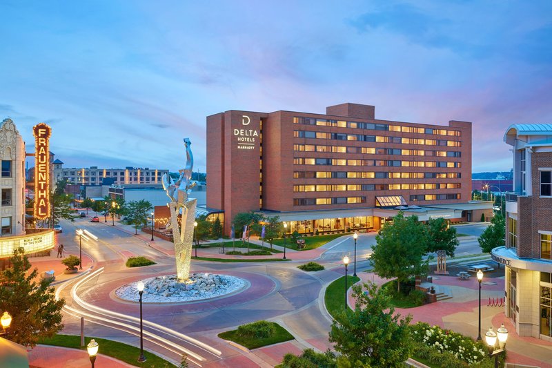 Delta Hotels By Marriott Muskegon Convention Center,Near Frauenthal Center For The Performing Arts,3 star