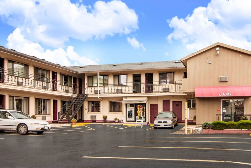 broadway inn