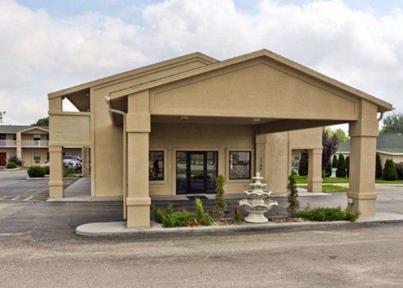 quality inn and suites big rapids near university