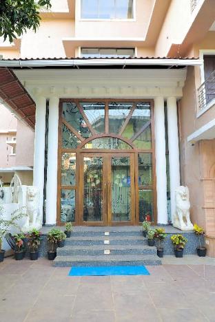 q23 resort candolim beach