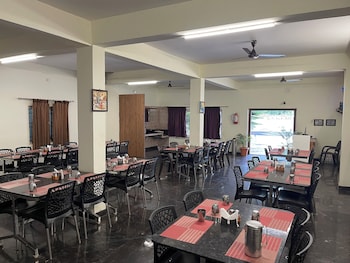 Ms Lotus Resorts & Inn,,3 star