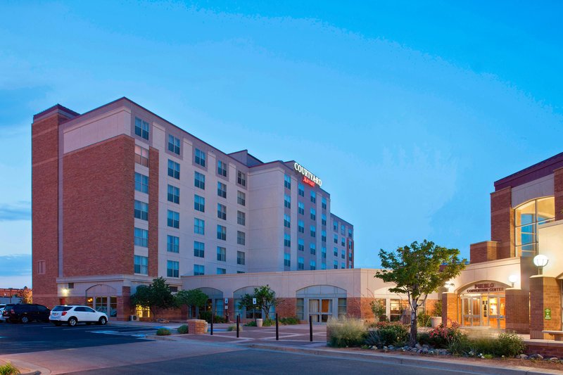 courtyard by marriott pueblo downtown