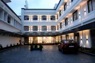 Janatha Heritage,,5 star