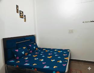 Shiv Ram Paying Guest House,,3 star