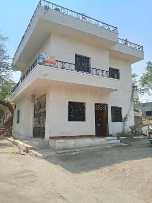 matoshri nivas akkalkot