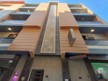 Hotel Red Velvet,,3 star