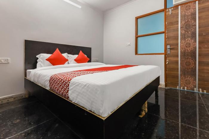 Hotel O Satguru Rasidency Dwarka Mor,,2 star