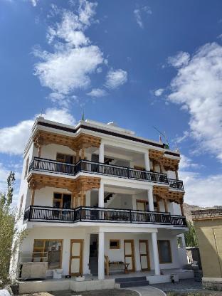 Earthhome By Angchok,,0 star