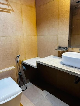 cozy inn t2 mumbai airport