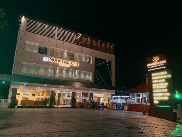 Mountain Pass Residency,,3 star