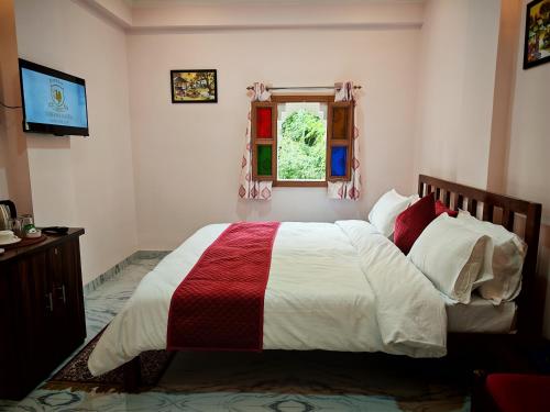 room-image