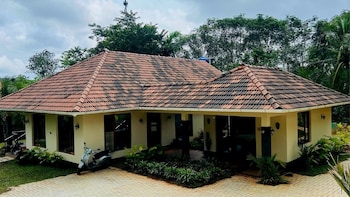 The Village Vista,,4 star