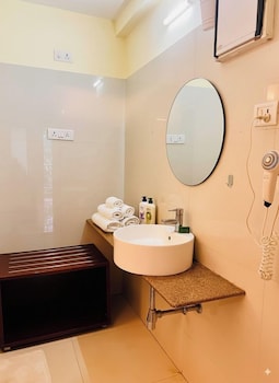 Charvi Reemz Grand Suites Anjuna Beach,,2 star