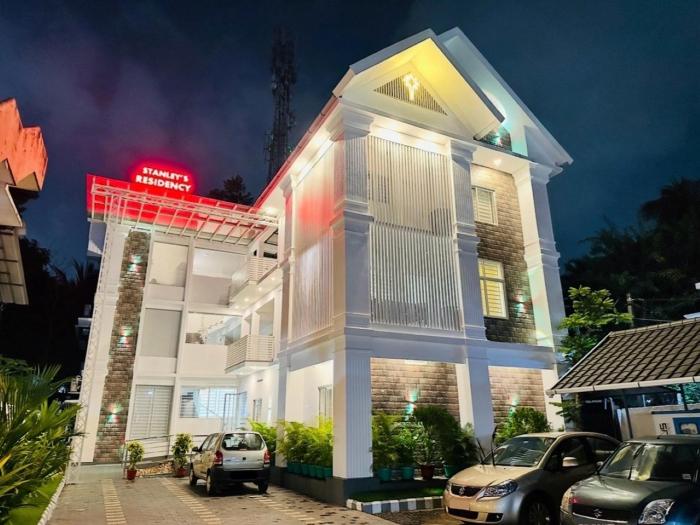 Stanley's Residency,,3 star