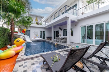 luxury and playful 5 bed pool villa cc