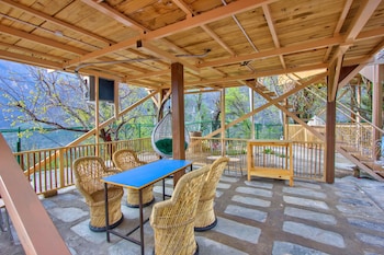 Regal Retreat,,2 star