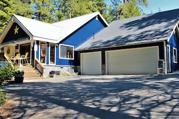 Drakeslanding Inn,41317 Melody Ln,2 star