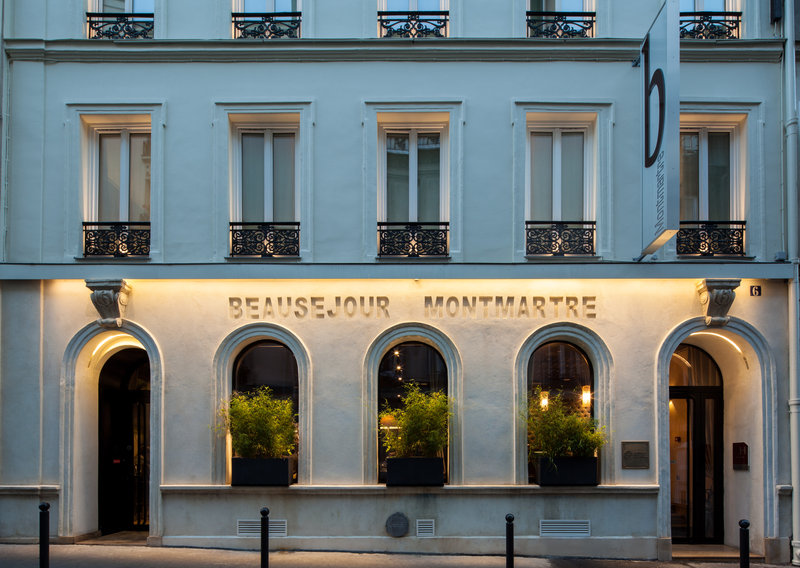 B Montmartre,Montmartre>>Batignolles,4 star