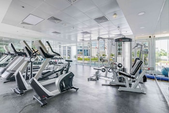 globalstay azizi royal bay apartments