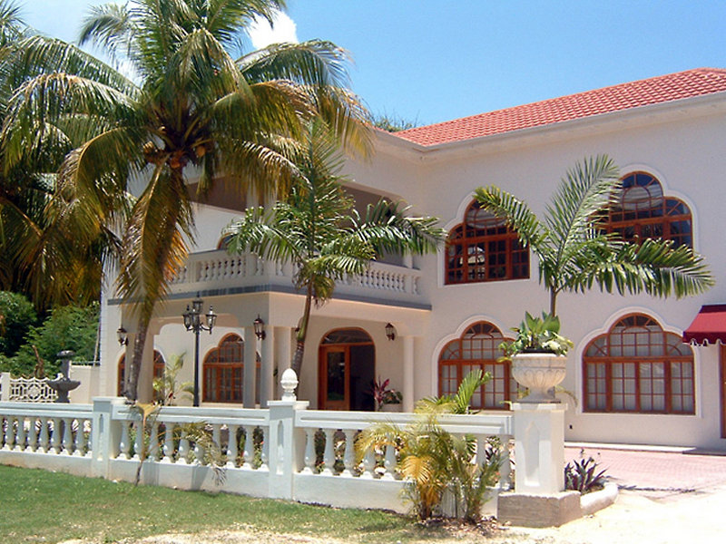 Rayon Hotel,Jamaica>>Hanover,3.5 star