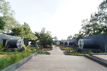 Benchkal Resort,,2 star