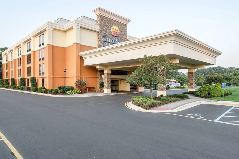 Comfort Inn & Suites Newark - Wilmington,New Castle>>Delaware,2.5 star