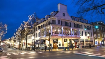 Hotel State College,,2 star