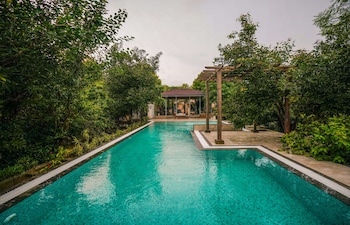 Sisodia Bagh Luxury Boutique Resort,,3 star