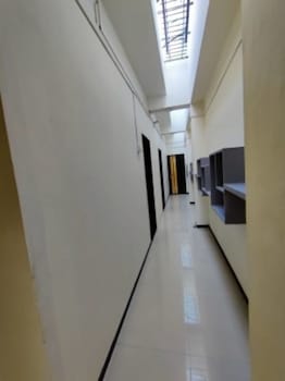 Hotel Medanta Inn,,3 star