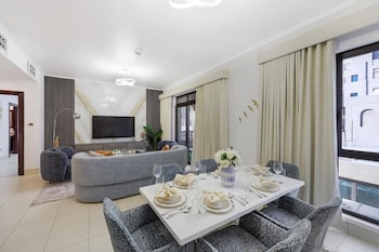 durrani homes zafran luxe stay iconic burj view