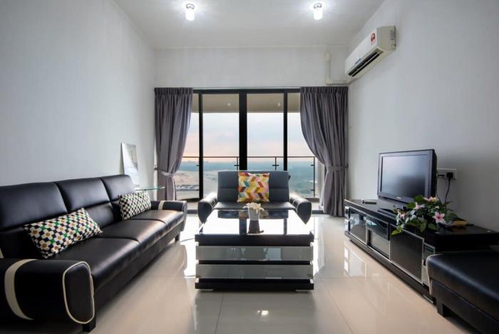 Chic 3Br In Danga Bay With Water Views & Parking,,3 star