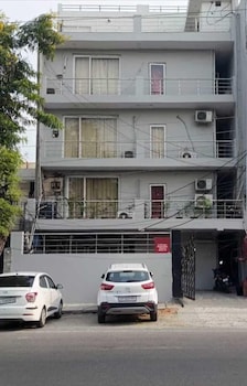 Hotel Sunrise,,3 star