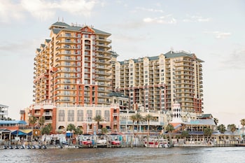 Harbor Suites At Harborwalk Village,34 Harbor Boulevard,4 star