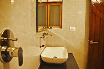 Hotel Us Tower,,2 star