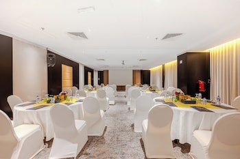 maysan al harithia hotel