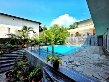 Tribhav Corbett Bliss - Jim Corbett,,2 star