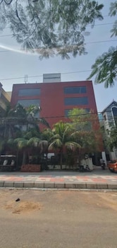 The Royal Heritage,,3 star