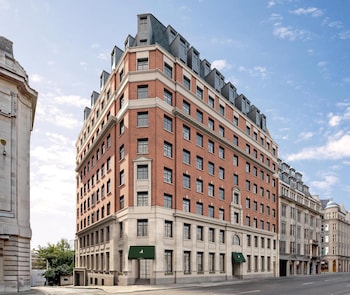 the derby london city curio collection by hilton