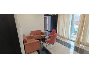 Hotel Royal Bliss,,2 star