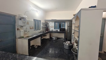 Rohans Farmstay & Events,,2 star