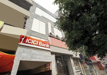 hotel aryan residency near delhi airport