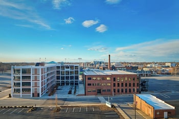 Springhill Suites By Marriott High Point Downtown,,2 star