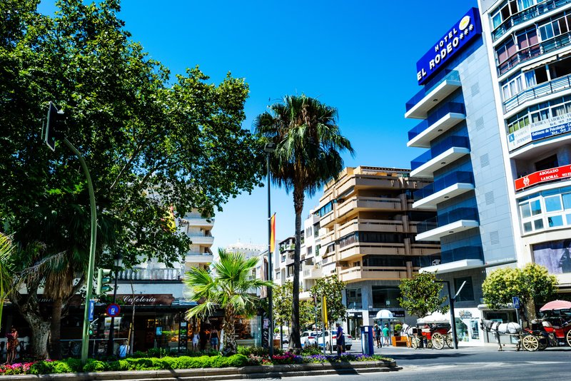 hotel monarque el rodeo