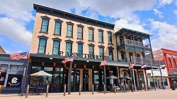 P.A. Smith Hotel,,2 star
