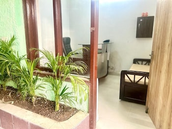 Poonam Villas,,2 star