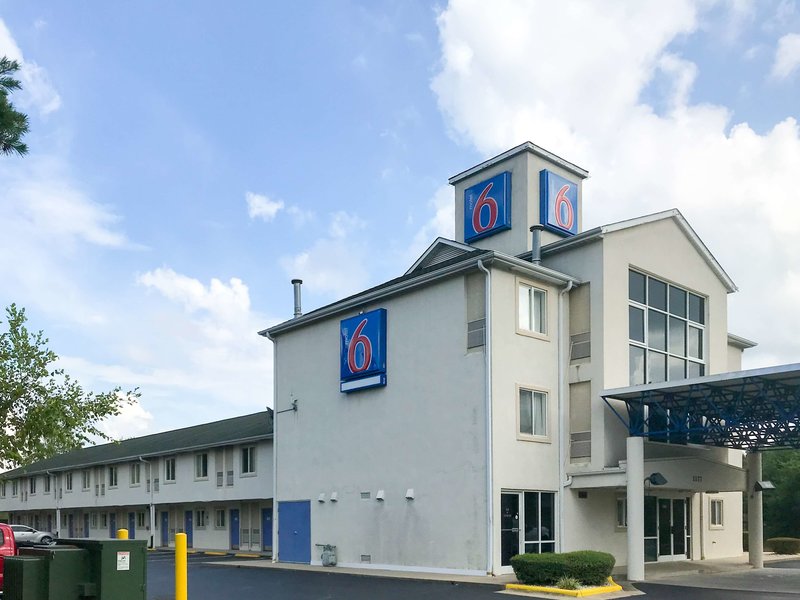 Motel 6 Statesville, Nc,Hickory>>Catawba County,2 star