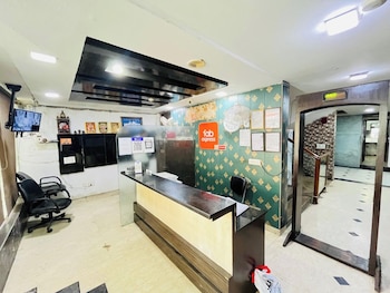 Roomshala Hotel Iotus Villa,,2 star