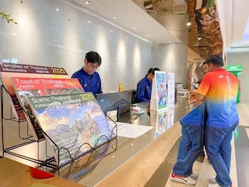 Avana Bangkok Hotel & Convention Centre,,3 star