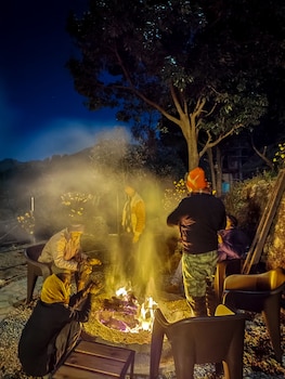 Nomadsland By Cottage Club Inn,,2 star