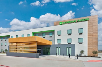 Wyndham Garden Anna,,3 star